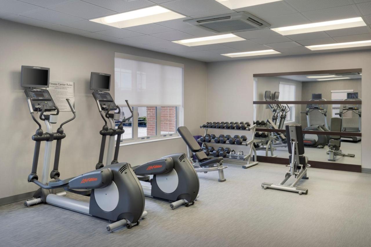 Отель Courtyard By Marriott Columbus New Albany Экстерьер фото